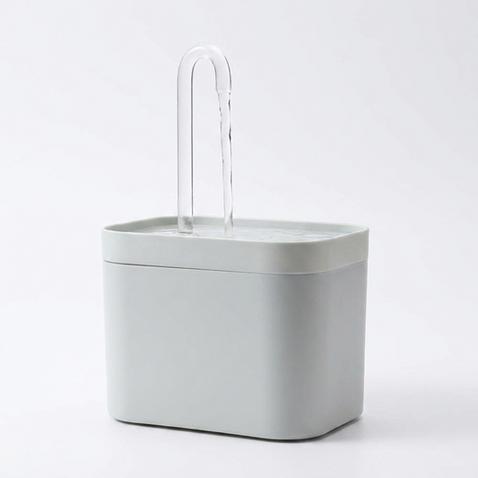 Automatic 1.5L pet water fountain on a white background
