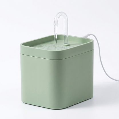 Purelio pet water fountain in Light Green